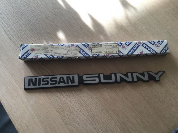 Nissan Sonny skilt 